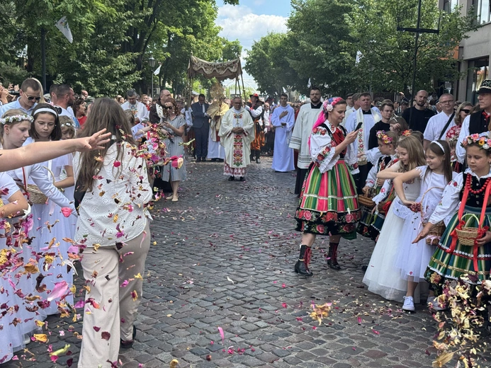 Boże Ciało w Łowiczu - procesja