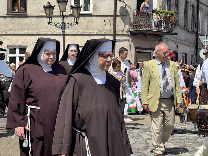 Boże Ciało w Łowiczu - procesja