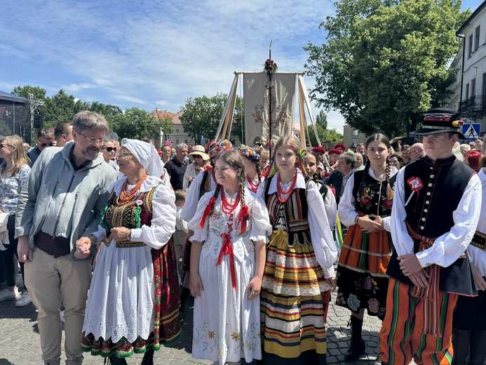 Boże Ciało w Łowiczu - procesja