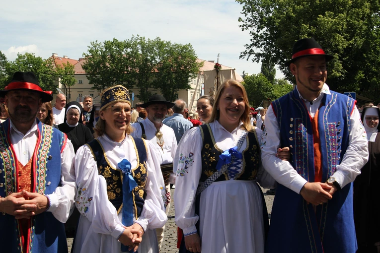 Boże Ciało w Łowiczu - procesja