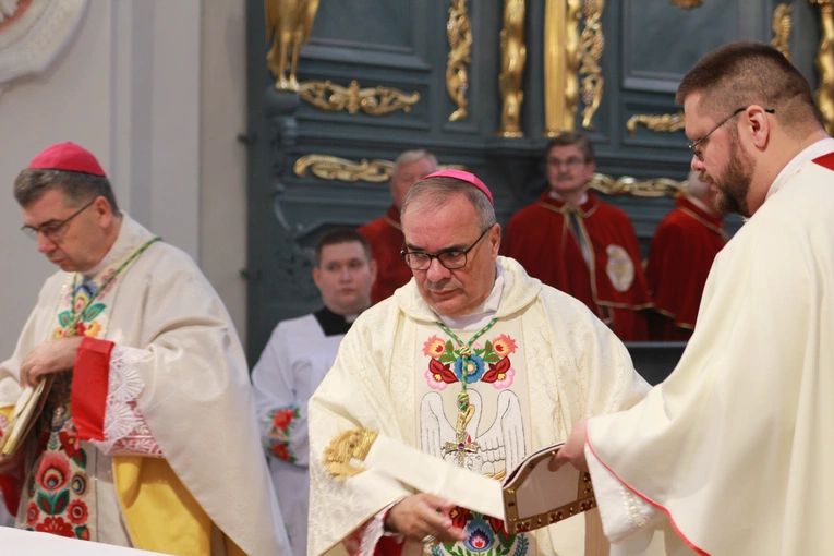 Boże Ciało w Łowiczu - Msza św.