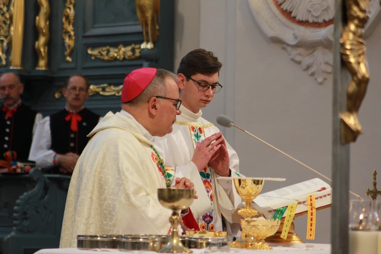 Boże Ciało w Łowiczu - Msza św.
