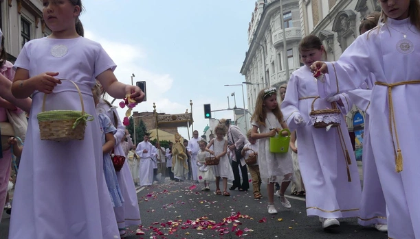 Boże Ciało w Bielsku-Białej. Jezus do końca świata pozostanie z nami w Eucharystii