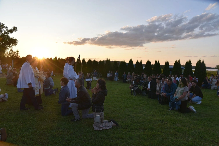 Uwielbienie w Zakliczynie