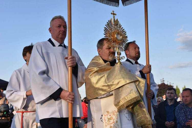 Uwielbienie w Zakliczynie