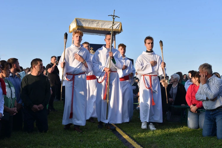 Uwielbienie w Zakliczynie