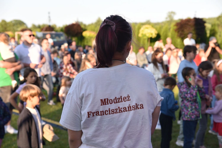 Uwielbienie w Zakliczynie