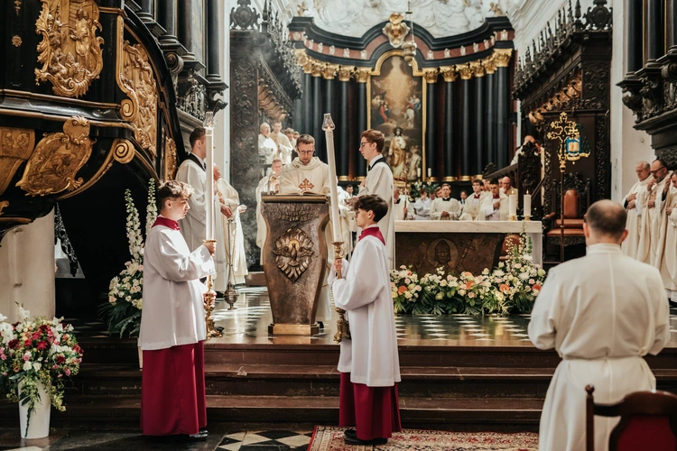 Święcenia diakonatu kl. Roberta Szczepkowskiego