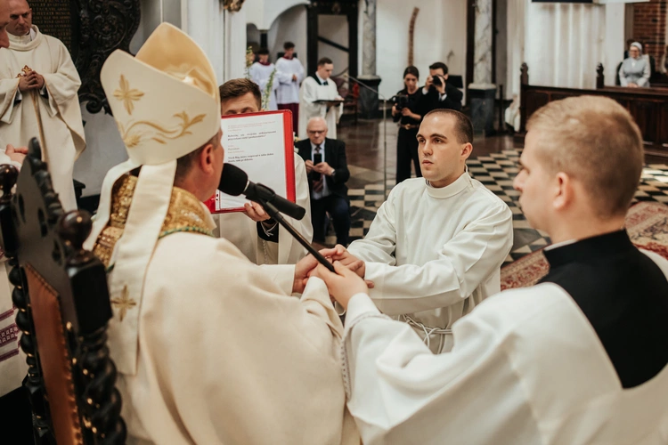 Święcenia diakonatu kl. Roberta Szczepkowskiego