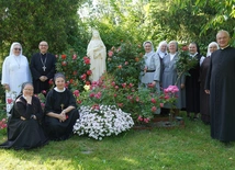 Synod, czereśnie i siostrzane ogrody