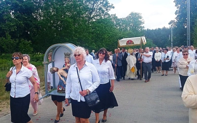 Pieta w parafii Wieleń