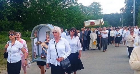 Pieta w parafii Wieleń