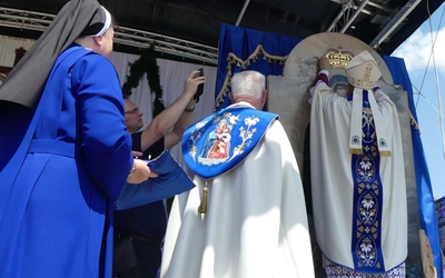 Koronacja obrazu Matki Bożej Andrychowskiej - cz. 1
