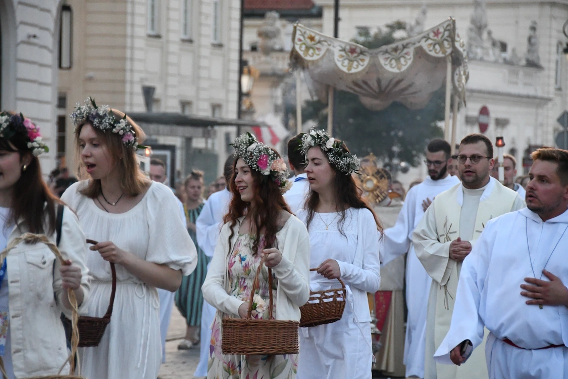 Akademicka Procesja Eucharystyczna