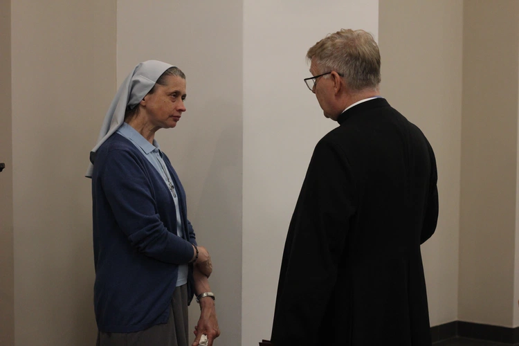 Głosowanie członków komisji synodalnych nad dokumentem roboczym (koniec etapu wiosennego)
