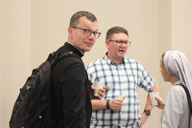 Głosowanie członków komisji synodalnych nad dokumentem roboczym (koniec etapu wiosennego)