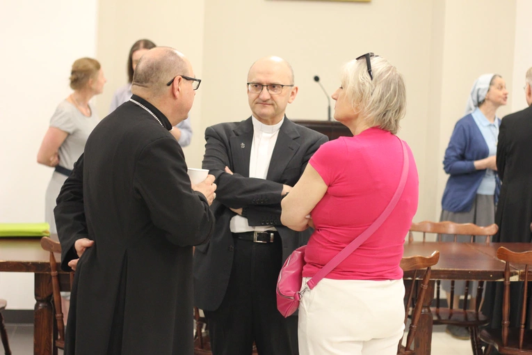Głosowanie członków komisji synodalnych nad dokumentem roboczym (koniec etapu wiosennego)