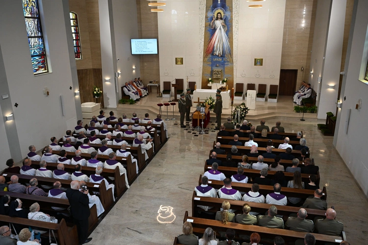 Msza pogrzebowa za śp. ks. Lucjana Dolnego