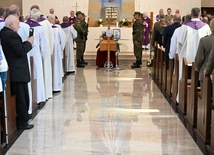 Msza pogrzebowa za śp. ks. Lucjana Dolnego