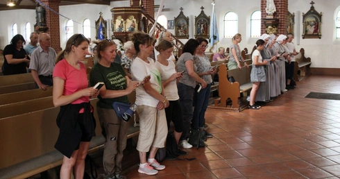 III Camino Diecezjalne. Nieszpory w Szczedrzyku