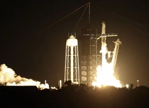 Start rakiety Falcon 9 z kapsułą Crew Dragon z Centrum Kosmicznego Johna F. Kennedy’ego na przylądku Canaveral na Florydzie, 25 bm. 