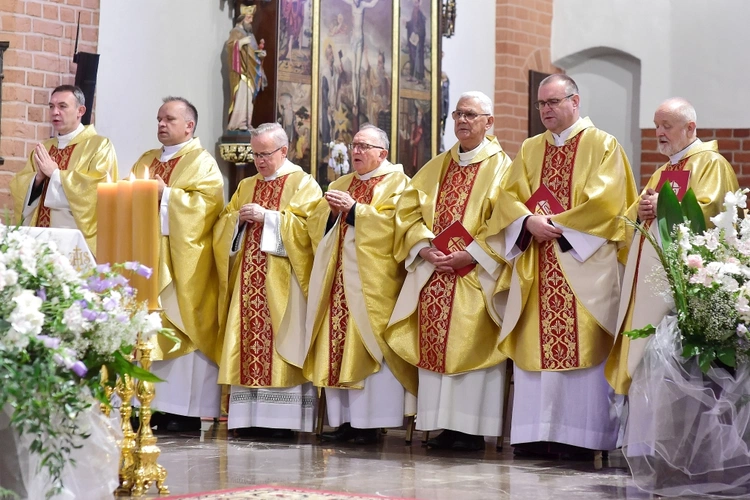 Rocznica święceń kapłańskich bp. Juliana Wojtkowskiego