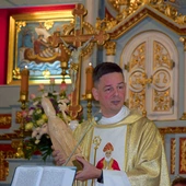  Ksiądz P. Góra dzielił się swoim doświadczeniem mocy modlitwy w pierścieckim sanktuarium.