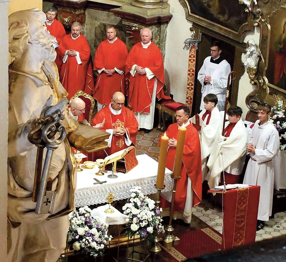 Koncelebrowanej Eucharystii przewodniczył abp Adrian Galbas SAC. 