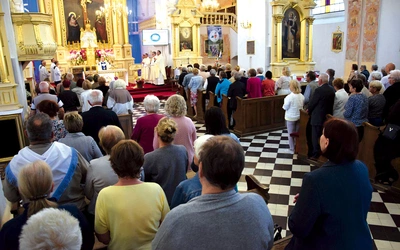 Msza św. w kościele sanktuaryjnym w Wysokim Kole.