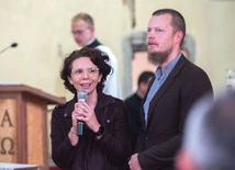 Małżonkowie przekonują,  że podczas urlopu z powodzeniem można połączyć wypoczynek z pogłębieniem relacji z Panem Bogiem.