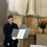 Tajemnica wazonu z fasady kościoła