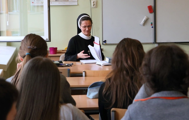 Brak sygnałów, by szkoły wliczały oceny z religii do średniej ocen