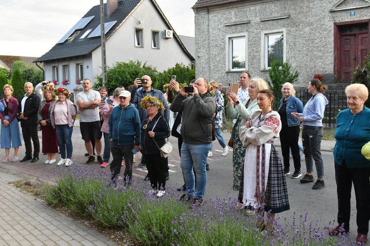 Wianki, mural, koncert i ognisko
