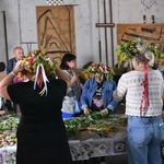 Wianki, mural, koncert i ognisko