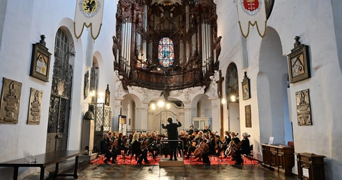 Smyczki i organy - w Oliwie wystartował najstarszy, europejski festiwal organowy 