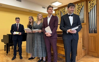Pięcioro muzyków odebrało dyplomy