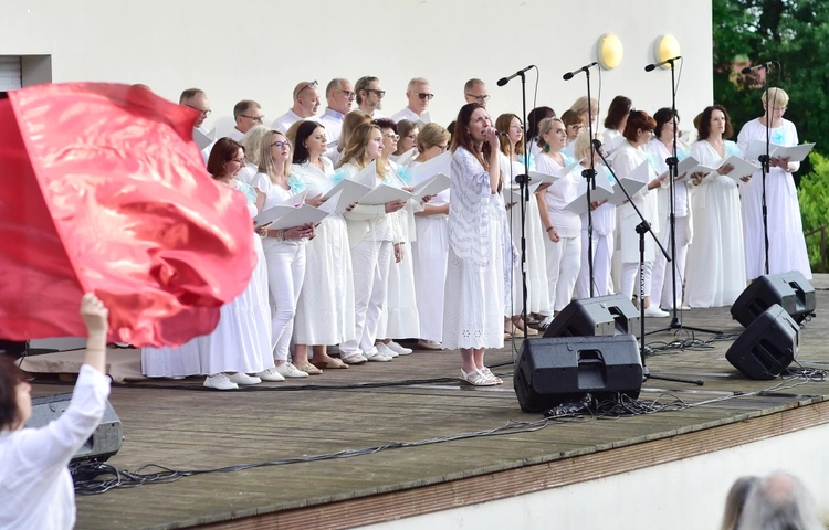 Gietrzwałd. Koncert uwielbienia