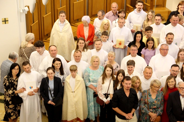 Tarnów. Błogosławieństwo nadzwyczajnych szafarzy Komunii św. 2025