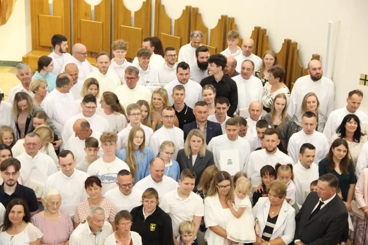 Tarnów. Błogosławieństwo nadzwyczajnych szafarzy Komunii św. 2025