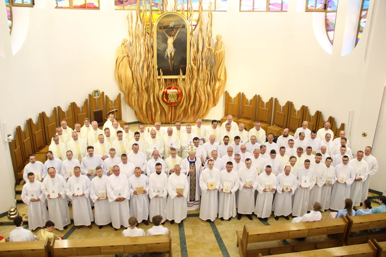 Tarnów. Błogosławieństwo nadzwyczajnych szafarzy Komunii św. 2025