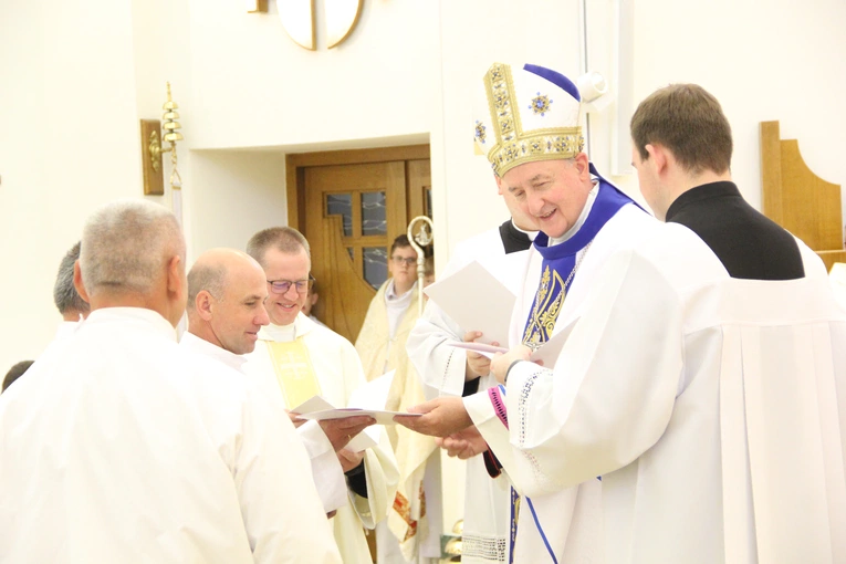 Tarnów. Błogosławieństwo nadzwyczajnych szafarzy Komunii św. 2025