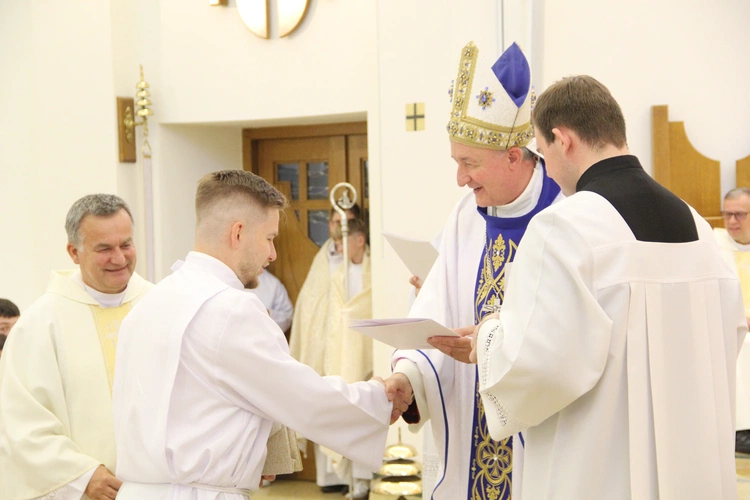 Tarnów. Błogosławieństwo nadzwyczajnych szafarzy Komunii św. 2025