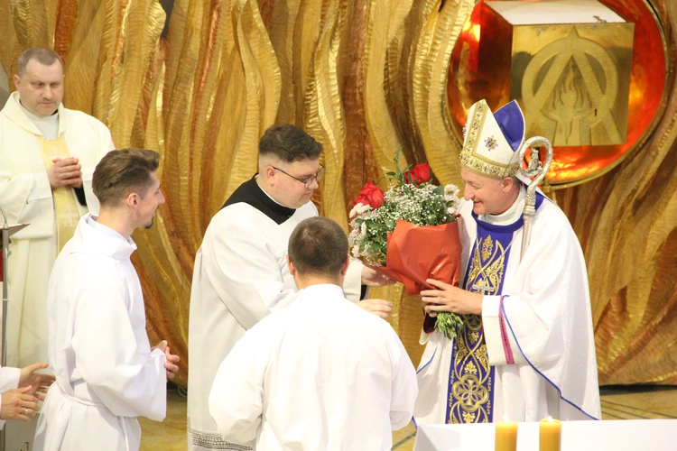 Tarnów. Błogosławieństwo nadzwyczajnych szafarzy Komunii św. 2025