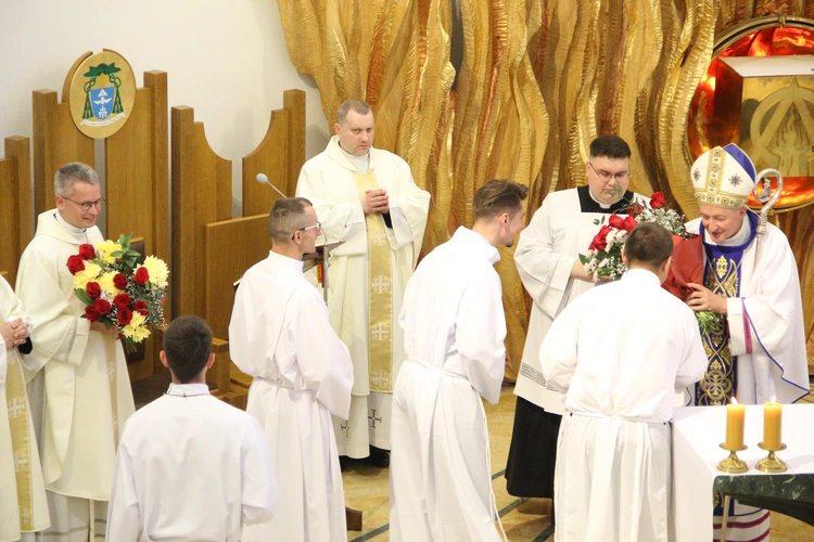 Tarnów. Błogosławieństwo nadzwyczajnych szafarzy Komunii św. 2025