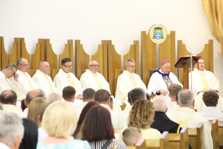 Tarnów. Błogosławieństwo nadzwyczajnych szafarzy Komunii św. 2025