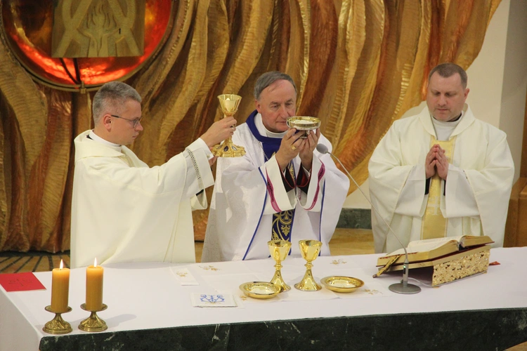 Tarnów. Błogosławieństwo nadzwyczajnych szafarzy Komunii św. 2025