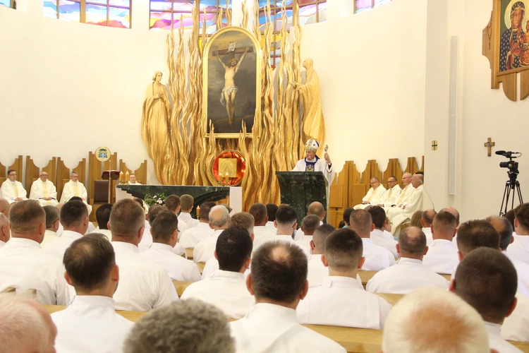 Tarnów. Błogosławieństwo nadzwyczajnych szafarzy Komunii św. 2025