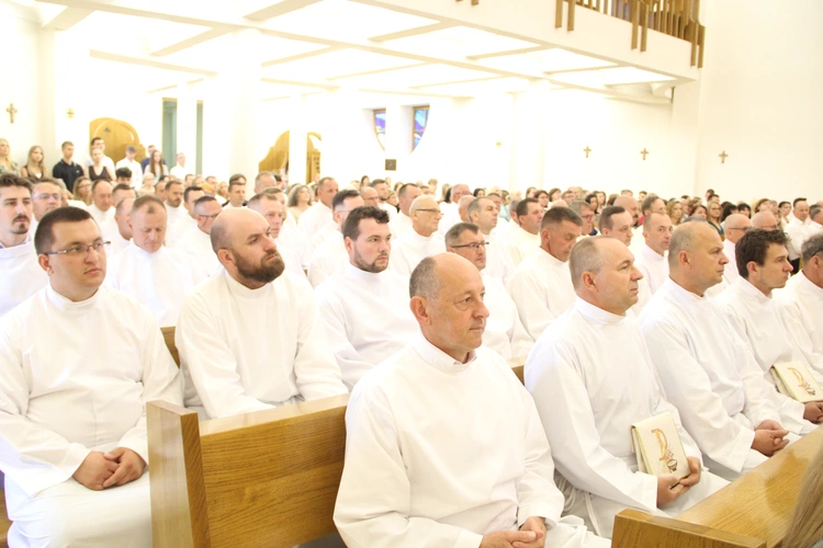 Tarnów. Błogosławieństwo nadzwyczajnych szafarzy Komunii św. 2025