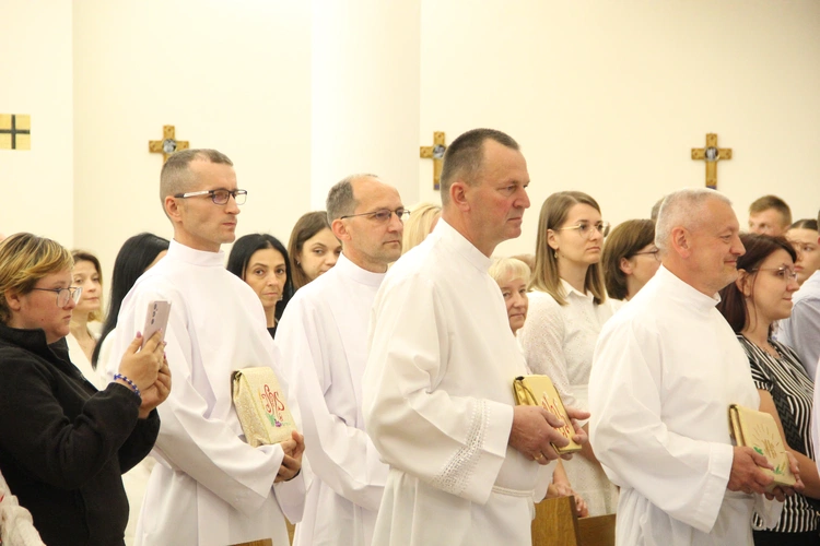 Tarnów. Błogosławieństwo nadzwyczajnych szafarzy Komunii św. 2025