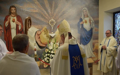 Poświęcenie kaplicy wieczystej adoracji w Skarżysku-Kamiennej